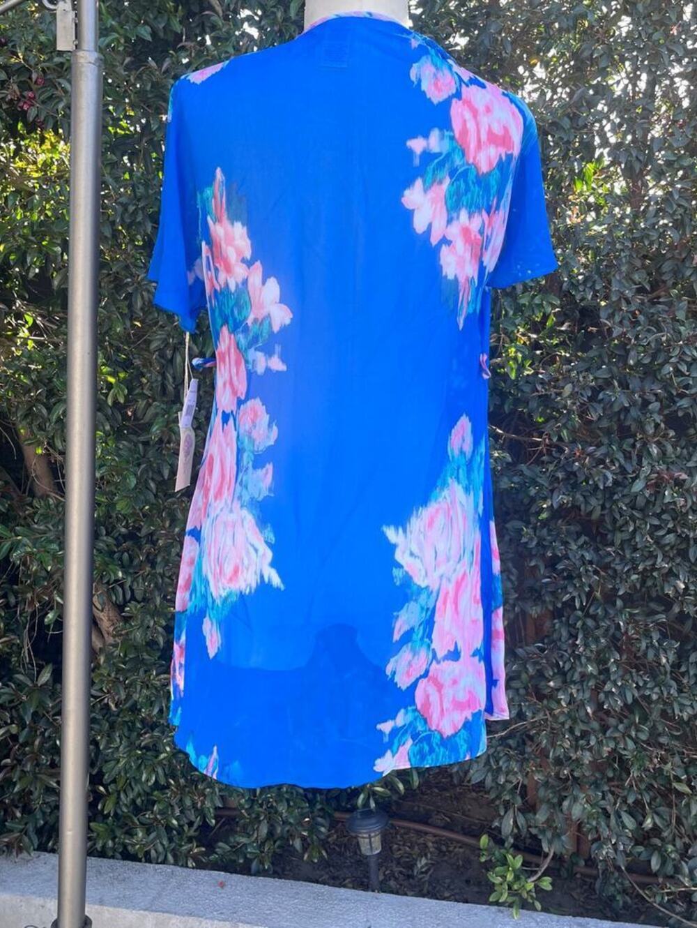 NWT In Bloom Blue Floral Kimono – Women’s Size Small – Robe Coverup